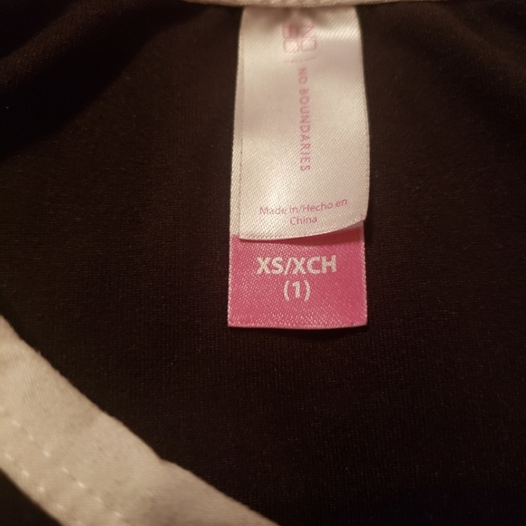 Cute, long sleeve v neck black and white top with gray stripes. X small - Picture 2 of 4